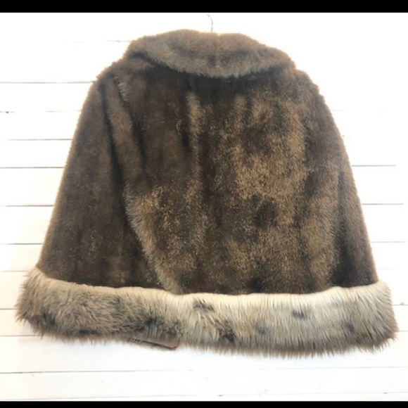 Vintage Regina Glenara Capelet - Picture 2 of 4